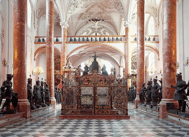 28 The 'Black Men' and an emperor | Die Welt der Habsburger