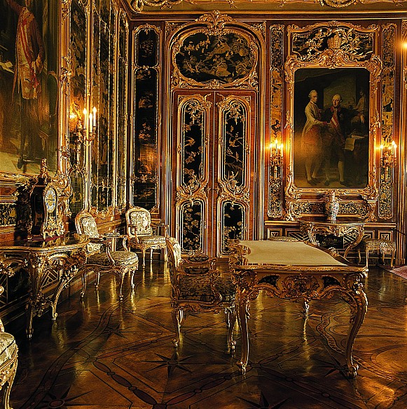 Vieux Laque Room at Schönbrunn, photograph