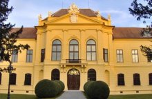 Schloss Eckartsau, Westseite