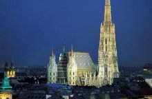 Wiener Stephansdom bei Nacht